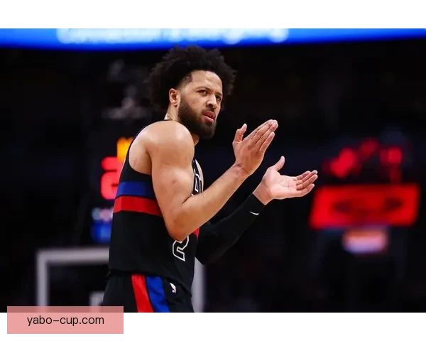 富尔茨迎来猛龙生涯首秀 接巴恩斯精准助攻命中首球